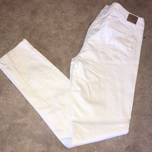 American Eagle White Skinny Jeans